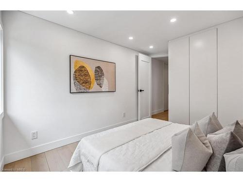 1657 Glenvista Drive, Oakville, ON - Indoor Photo Showing Bedroom