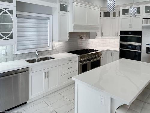 44 Miller Drive, Ancaster, ON - Indoor Photo Showing Kitchen With Double Sink With Upgraded Kitchen