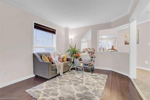 Upper-162 Cadillac Crescent, Brampton, ON - Indoor Photo Showing Living Room