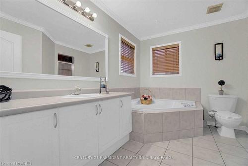 Upper-162 Cadillac Crescent, Brampton, ON - Indoor Photo Showing Bathroom