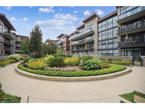 268-1575 Lakeshore Road W, Mississauga, ON - Outdoor With Balcony With Facade