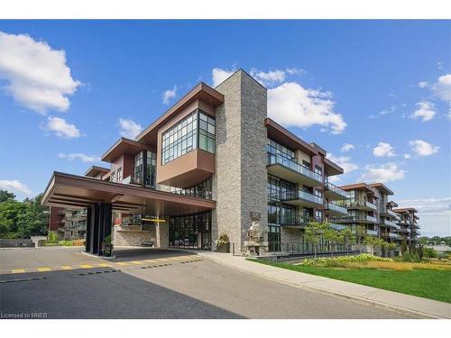 268-1575 Lakeshore Road W, Mississauga, ON - Outdoor With Balcony