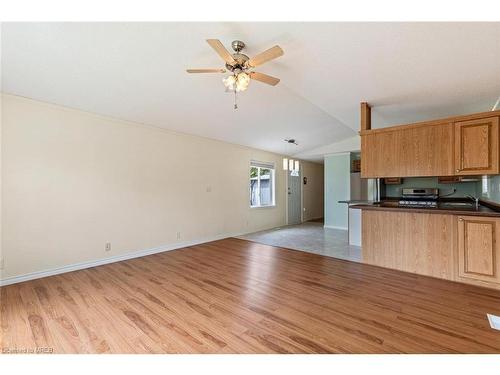 43 Water Street Pvt Street, Puslinch, ON - Indoor Photo Showing Kitchen