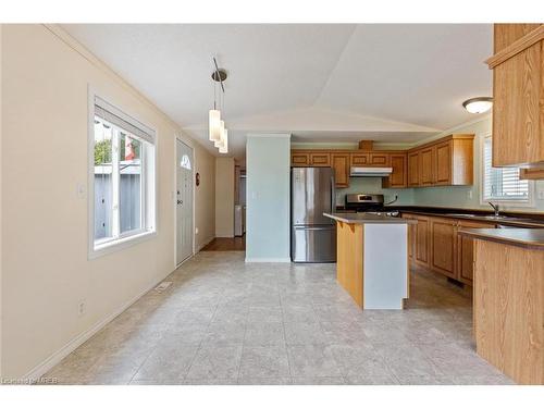 43 Water Street Pvt Street, Puslinch, ON - Indoor Photo Showing Kitchen