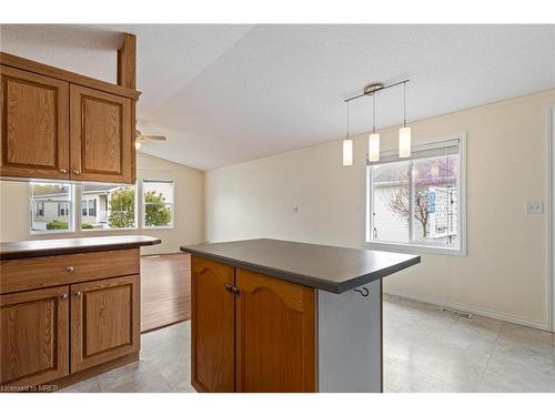 43 Water Street Pvt Street, Puslinch, ON - Indoor Photo Showing Kitchen