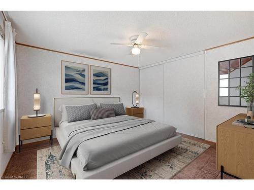 43 Water Street Pvt Street, Puslinch, ON - Indoor Photo Showing Bedroom