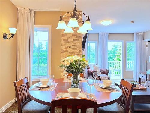 2276-90 Highland Drive, Oro-Medonte, ON - Indoor Photo Showing Dining Room