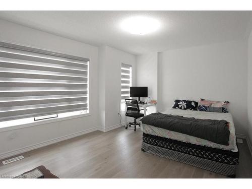 110 Durham Avenue Avenue, Barrie, ON - Indoor Photo Showing Bedroom