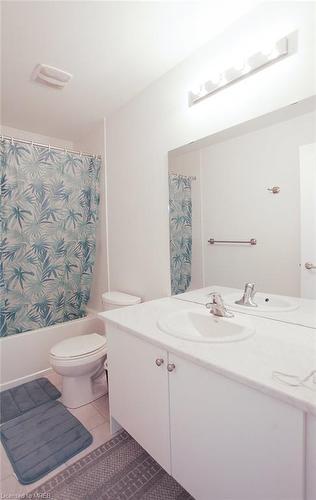 110 Durham Avenue Avenue, Barrie, ON - Indoor Photo Showing Bathroom