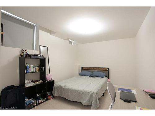 110 Durham Avenue Avenue, Barrie, ON - Indoor Photo Showing Bedroom