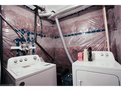 110 Durham Avenue Avenue, Barrie, ON - Indoor Photo Showing Laundry Room