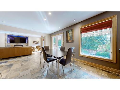 6124 Hardesty Crescent, Mississauga, ON - Indoor Photo Showing Dining Room