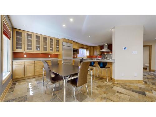 6124 Hardesty Crescent, Mississauga, ON - Indoor Photo Showing Dining Room