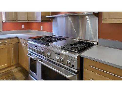 6124 Hardesty Crescent, Mississauga, ON - Indoor Photo Showing Kitchen