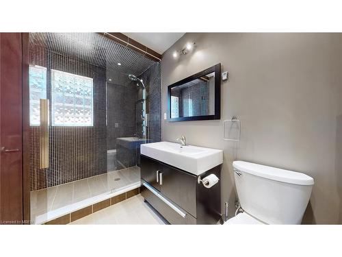 6124 Hardesty Crescent, Mississauga, ON - Indoor Photo Showing Bathroom