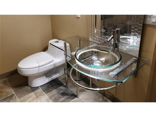 6124 Hardesty Crescent, Mississauga, ON - Indoor Photo Showing Bathroom