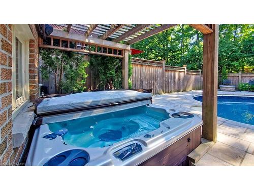 6124 Hardesty Crescent, Mississauga, ON - Outdoor With In Ground Pool