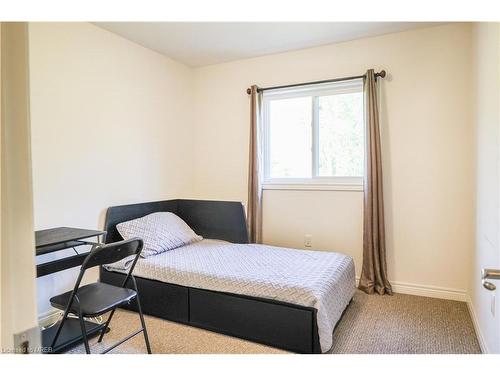 14-340 Prospect Point Road N, Fort Erie, ON - Indoor Photo Showing Bedroom