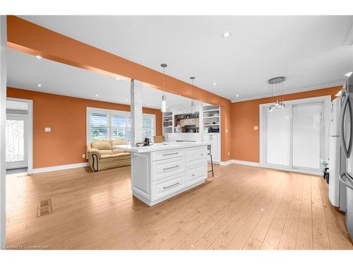 2 Dana Court, Brampton, ON - Indoor Photo Showing Kitchen