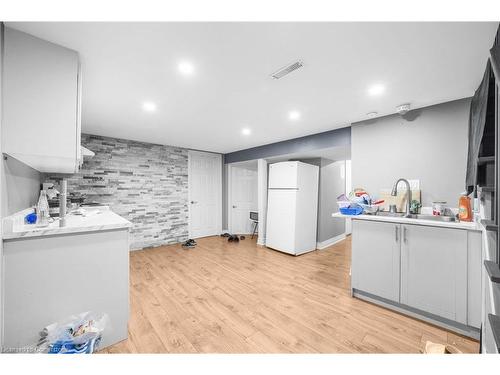 2 Dana Court, Brampton, ON - Indoor Photo Showing Kitchen