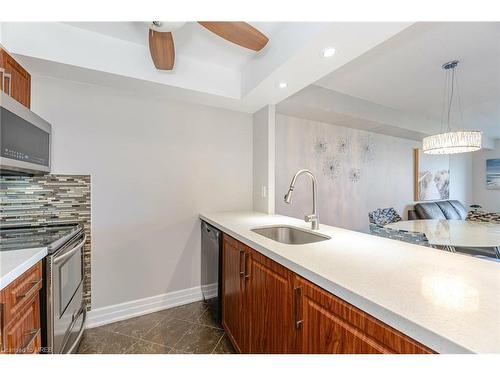 401-1 Hickory Tree Road, Toronto, ON - Indoor Photo Showing Kitchen With Upgraded Kitchen