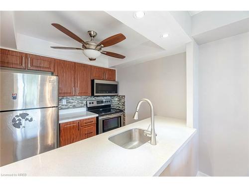 401-1 Hickory Tree Road, Toronto, ON - Indoor Photo Showing Kitchen