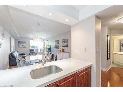 401-1 Hickory Tree Road, Toronto, ON - Indoor Photo Showing Kitchen