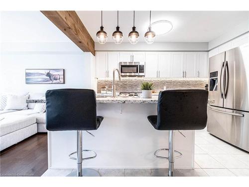 7212 Stacey Drive, Niagara Falls, ON - Indoor Photo Showing Kitchen