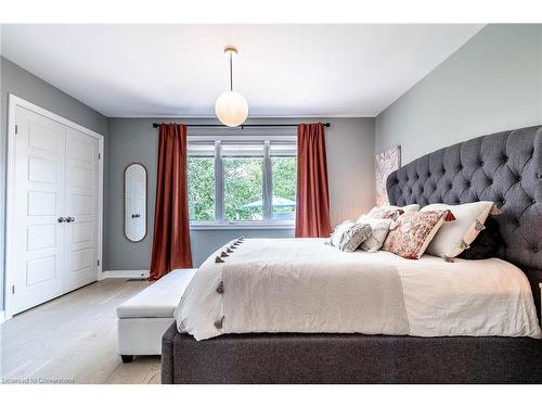 7212 Stacey Drive, Niagara Falls, ON - Indoor Photo Showing Bedroom