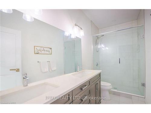 7-63 Compass Trail, Port Stanley, ON - Indoor Photo Showing Bathroom