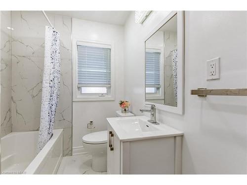 31 Chatterton Boulevard, Toronto, ON - Indoor Photo Showing Bathroom