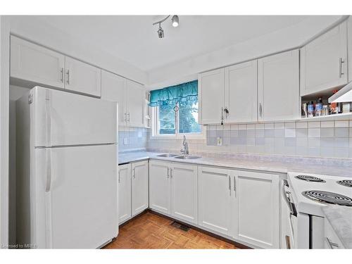 76-77 Collins Crescent, Brampton, ON - Indoor Photo Showing Kitchen With Double Sink