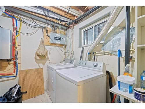 76-77 Collins Crescent, Brampton, ON - Indoor Photo Showing Laundry Room