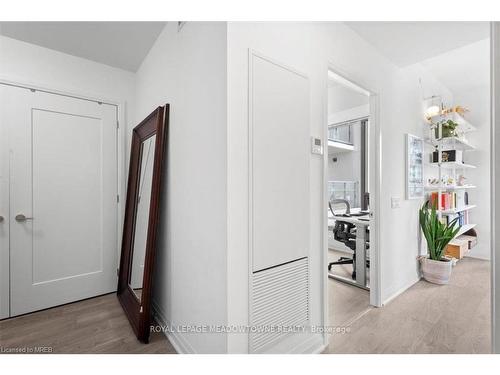 302-280 Howland Avenue, Toronto, ON - Indoor Photo Showing Other Room