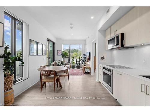 302-280 Howland Avenue, Toronto, ON - Indoor Photo Showing Kitchen With Upgraded Kitchen