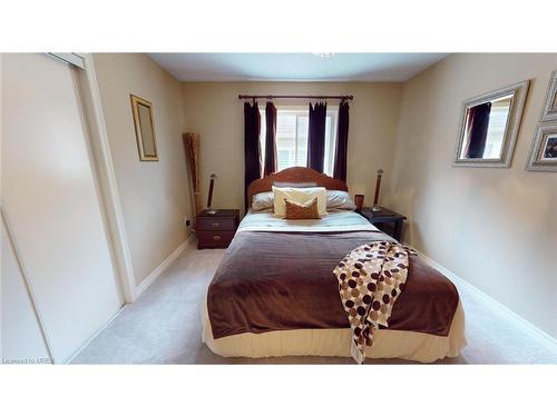 606 Oldman Road, Oshawa, ON - Indoor Photo Showing Bedroom