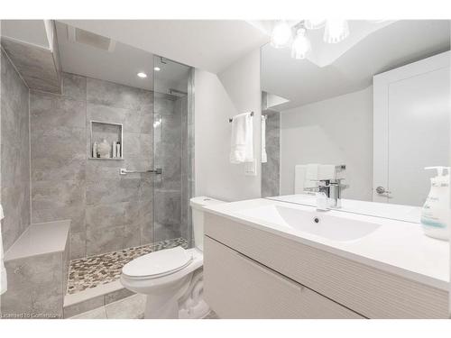 70 English Street, Brampton, ON - Indoor Photo Showing Bathroom