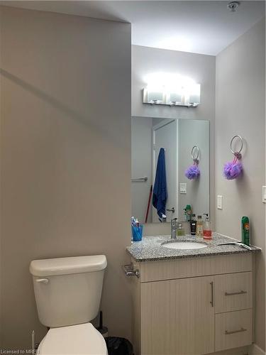 1310-100 Garment Street, Waterloo, ON - Indoor Photo Showing Bathroom