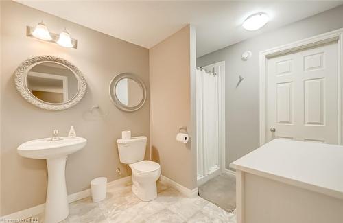 9-1 Chamberlain Avenue, Ingersoll, ON - Indoor Photo Showing Bathroom