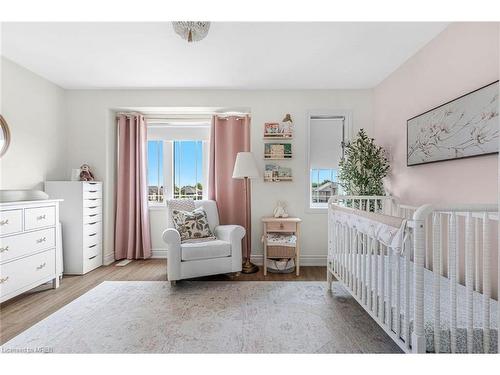 59 Edenrock Drive, Hamilton, ON - Indoor Photo Showing Bedroom