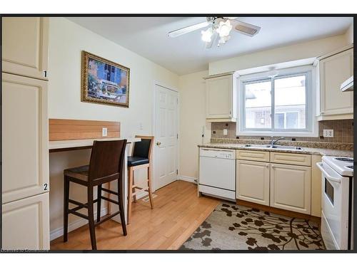 544 First Avenue, Welland, ON - Indoor Photo Showing Kitchen With Double Sink