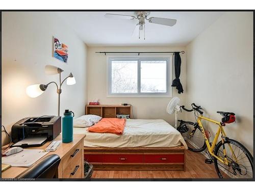 544 First Avenue, Welland, ON - Indoor Photo Showing Bedroom