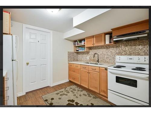 544 First Avenue, Welland, ON - Indoor Photo Showing Kitchen With Double Sink