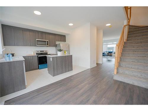 46-150 Glendale Avenue, St. Catharines, ON - Indoor Photo Showing Kitchen