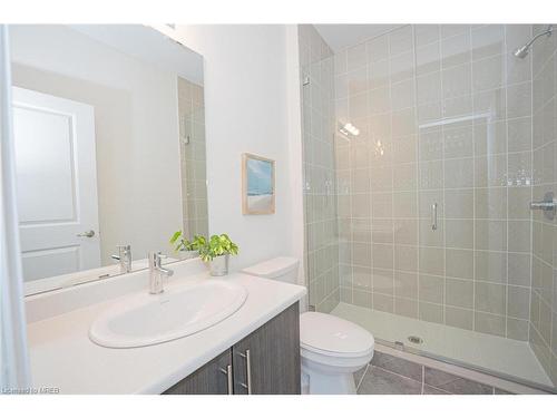 46-150 Glendale Avenue, St. Catharines, ON - Indoor Photo Showing Bathroom