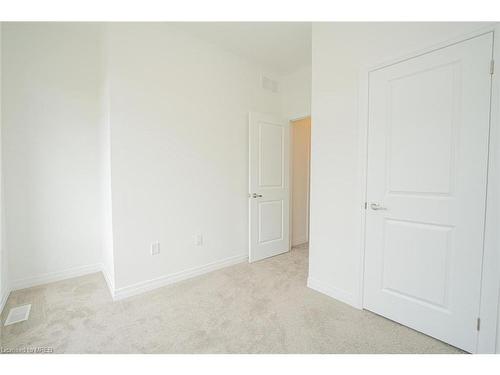 46-150 Glendale Avenue, St. Catharines, ON - Indoor Photo Showing Other Room