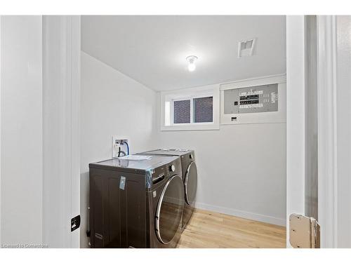 Bsmt-67 East 44Th Street, Hamilton, ON - Indoor Photo Showing Laundry Room