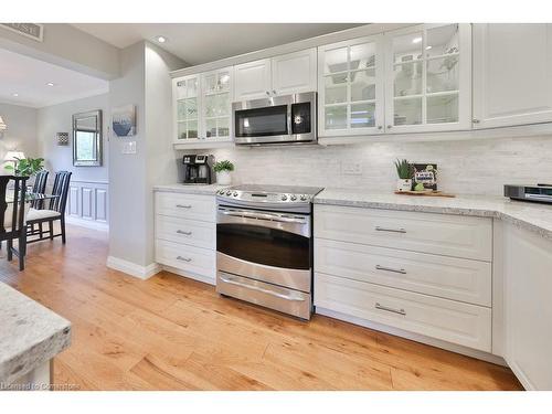 3527 Ash Row Crescent, Peel, ON - Indoor Photo Showing Kitchen