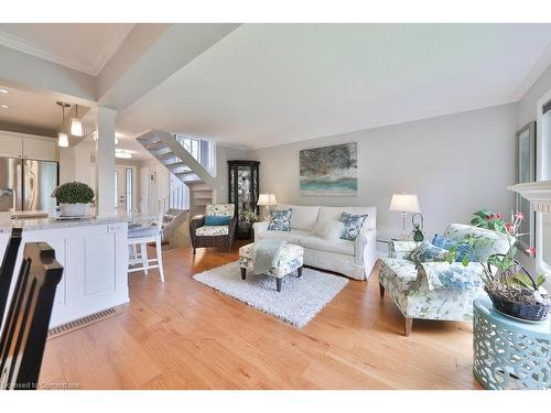 3527 Ash Row Crescent, Peel, ON - Indoor Photo Showing Living Room