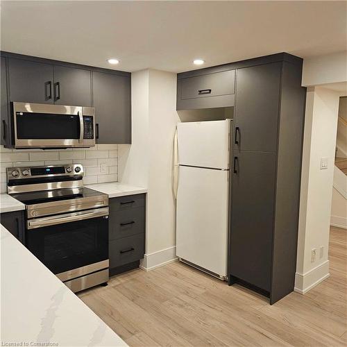 5552 Bourget Drive, Mississauga, ON - Indoor Photo Showing Kitchen